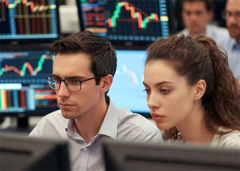 Mi-séance Paris : début de semaine sur la défensive pour le CAC 40