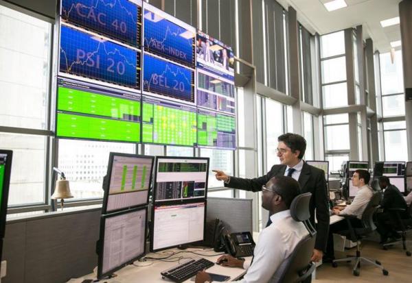 Mi-séance Paris : la correction se confirme pour le CAC40