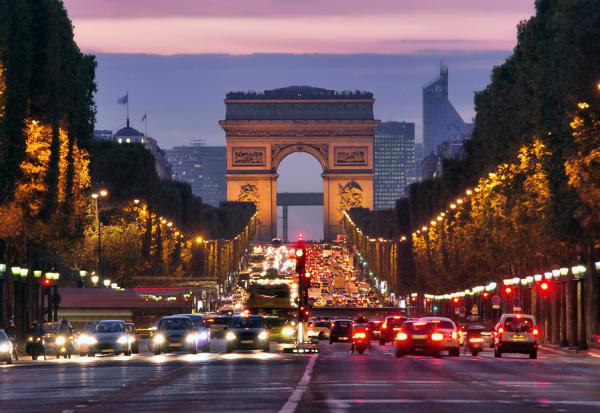 Mi-séance Paris : le CAC 40 au-dessus des 8600 points