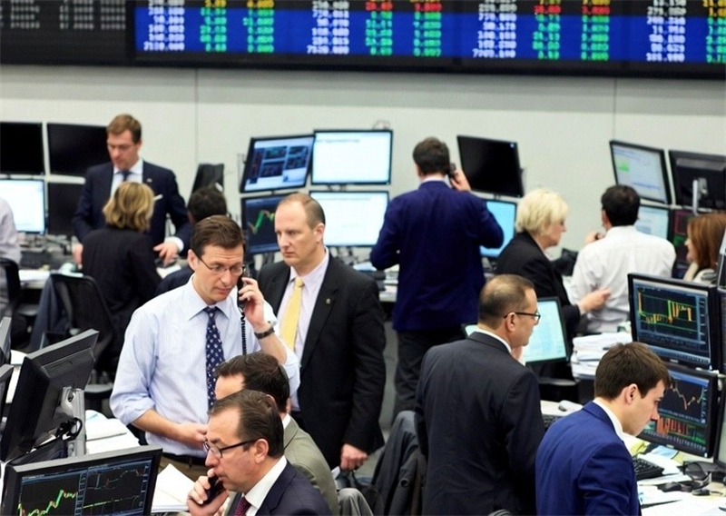 Mi-séance Paris : le CAC 40 poursuit son rebond au-dessus des 8.000 points