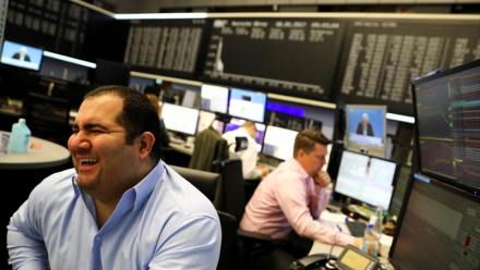 Mi-séance Paris : le CAC 40 se reprend un peu avec un pétrole de retour sous les 100 dollars