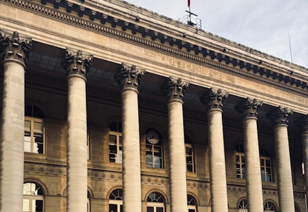 Mi-séance Paris : les records de mercredi s'éloignent un peu sur le CAC 40