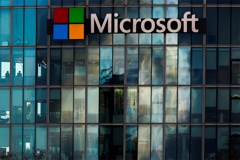 Microsoft : Bill Ackman se renforce, juge la "valorisation très attractive"