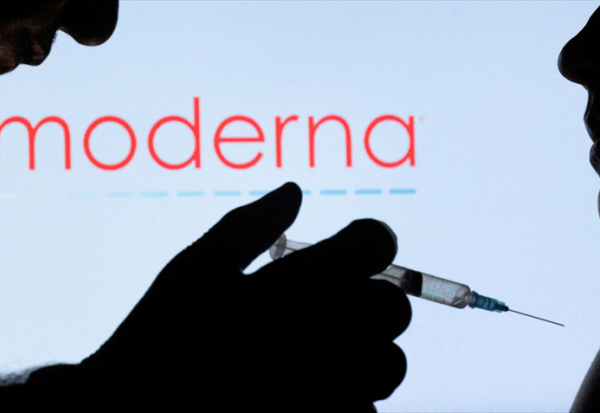 Moderna : résultats d'essai positifs pour un vaccin contre le mélanome, le titre s'enflamme