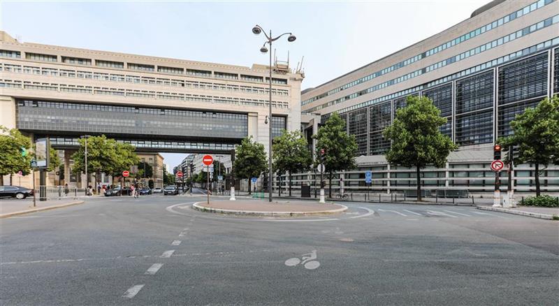 Nouvelle contraction du secteur des services en février (indice PMI HCOB)