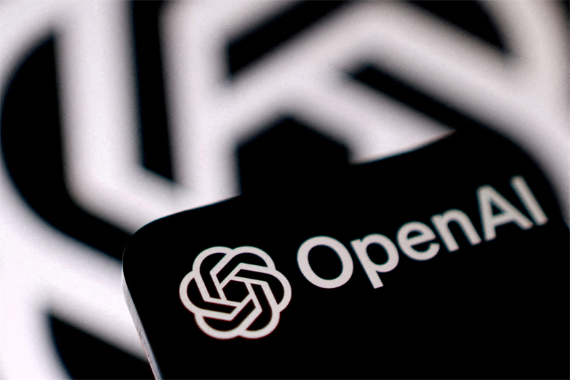 OpenAI : départ du responsable des centres de données