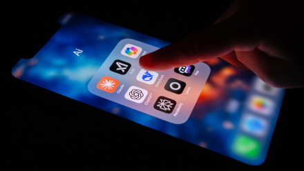 OpenAI pourrait lever 10 milliards de dollars auprès d'Amazon et utiliser ses puces