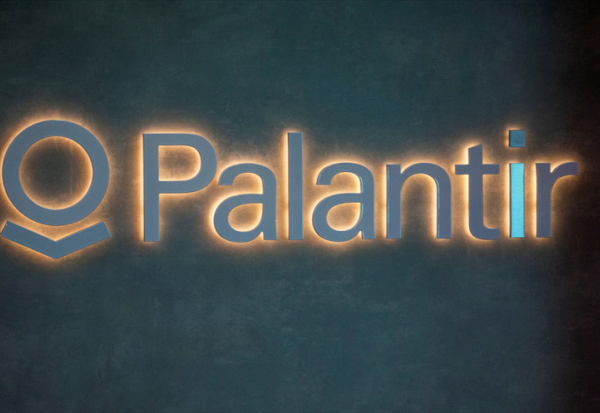 Palantir dépasse largement les attentes à Wall Street