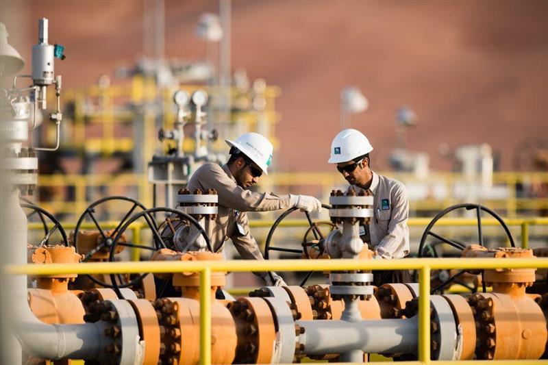 Pétrole : le baril efface ses gains, une levée temporaire des sanctions imposées à l'Iran évoquée