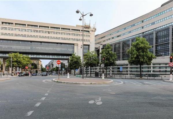 Premier recul de l'activité dans le secteur des services depuis trois mois (Indices PMI HCOB)