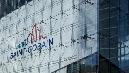 Saint-Gobain vise plus de 15% de marge d'Ebitda en 2026