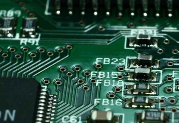 Semco Technologies : recule après les comptes