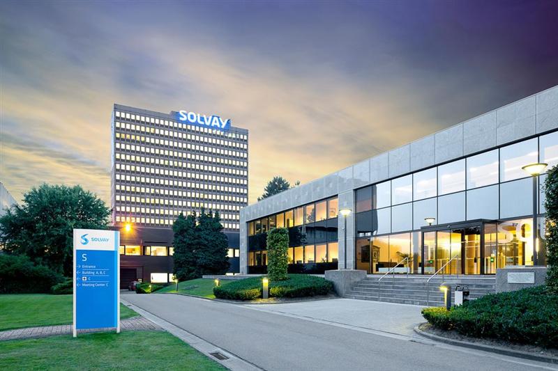Solvay : large succès du placement obligataire de 1,5 MdE