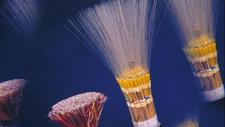 Télécoms : le trio Bouygues Telecom/Orange/Iliad relèverait son offre sur SFR, aucun accord à date