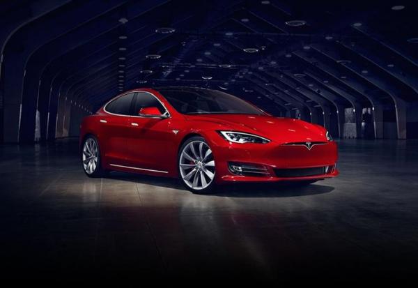 Tesla : rappelle des milliers de voitures aux Etats-Unis