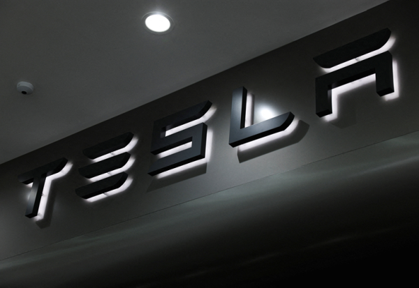 Tesla sanctionné à Wall Street, malgré un free cash flow positif