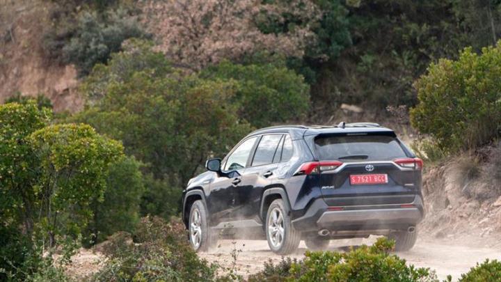 Toyota Motor : relève sa guidance annuelle mais chute lourdement