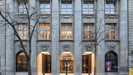 UBS : les rumeurs selon lesquelles UBS menacerait de quitter la Suisse sont 'absurdes'