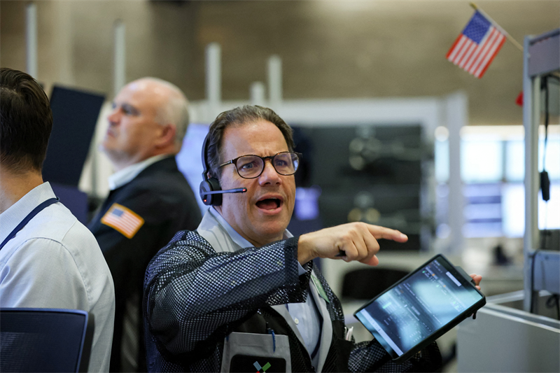 Wall Street accélère vers les sommets, avec Intel et les chiffres de l'inflation