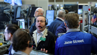 Wall Street au sommet avec AMD, alors que Trump met en pause son 'Project Freedom'