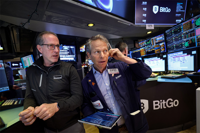 Wall Street au sommet, en attendant la Fed, Microsoft, Meta et Tesla