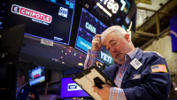 Wall Street consolide sur les sommets