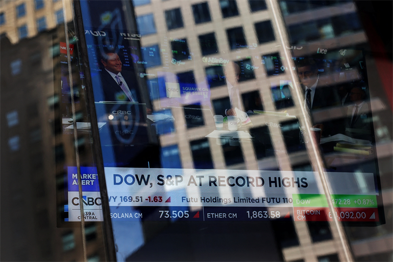 Wall Street corrige encore, alors que le pétrole flambe !