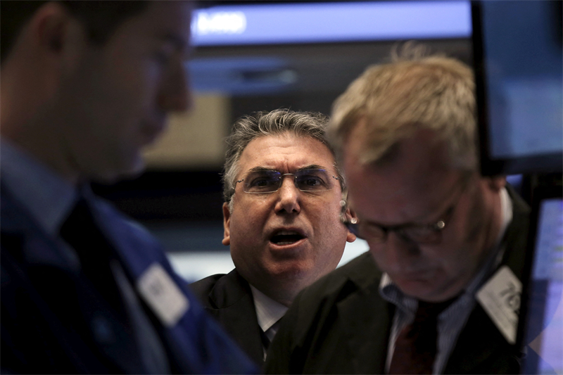 Wall Street dans le rouge, alors que le pétrole remonte