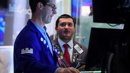 Wall Street dans le rouge avant Walmart