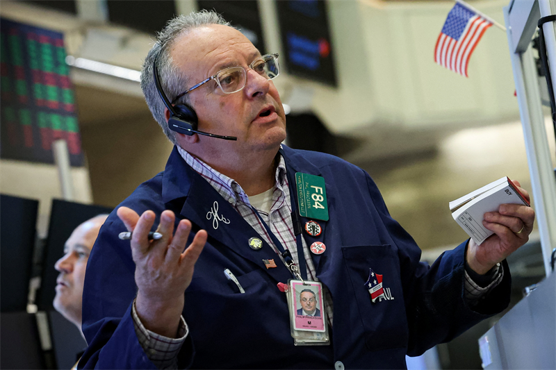 Wall Street dans le rouge, Ukraine et Fed préoccupent