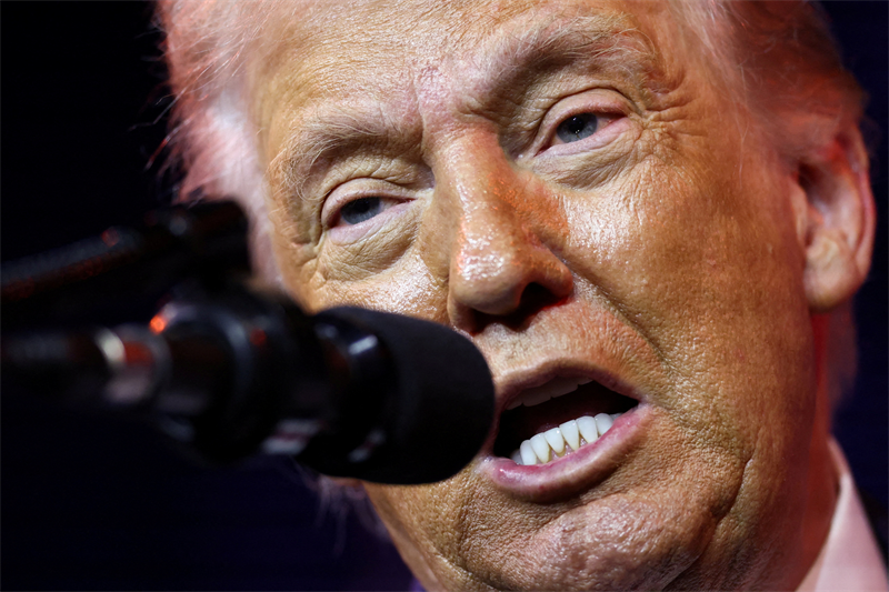 Wall Street dans le vert, en attendant l'emploi et la Cour suprême