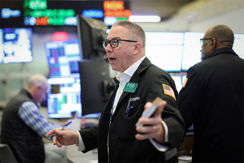 Wall Street dopé par Amazon et Apple