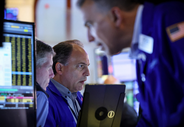 Wall Street : Dow Jones au sommet avec UnitedHealth, mais Applied Materials plombe le Nasdaq