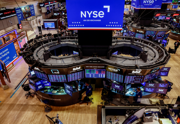 Wall Street en ordre dispersé, alors que le Nasdaq ouvre en forte baisse