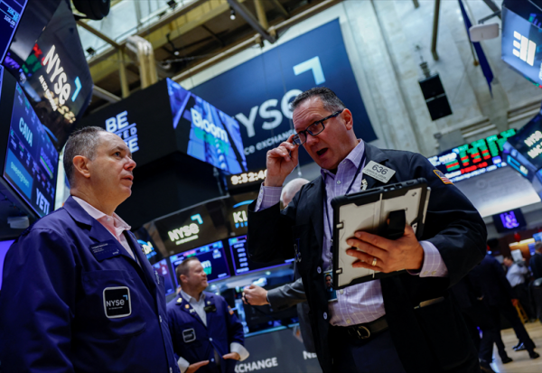 Wall Street en ordre dispersé, en attendant la vague des résultats