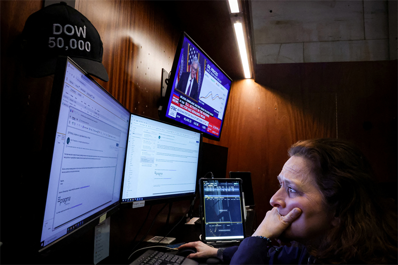 Wall Street en repli, alors que l'Iran poursuit ses frappes