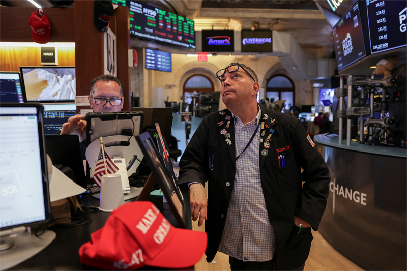 Wall Street en timide hausse, faiblesse confirmée de l'emploi