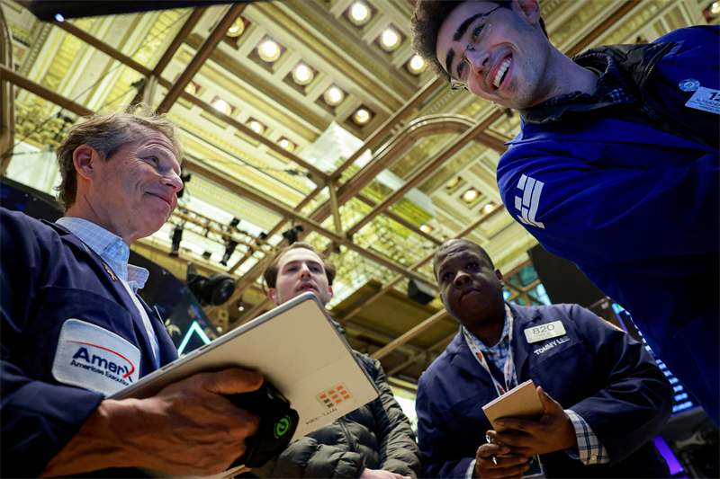 Wall Street flirte avec les sommets dans l'espoir d'un accord de paix en Iran