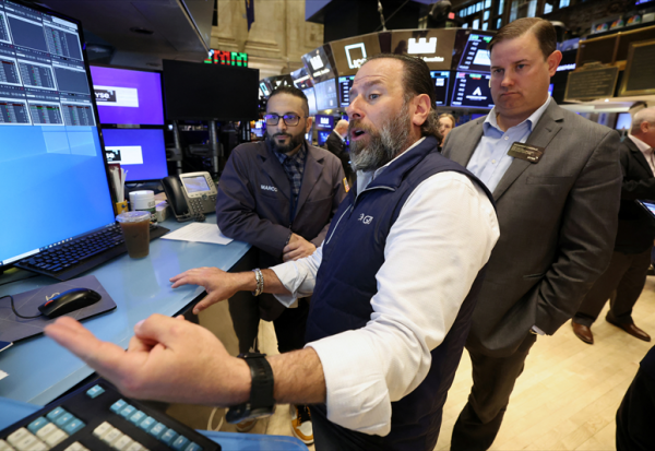 Wall Street grimpe avec les espoirs commerciaux
