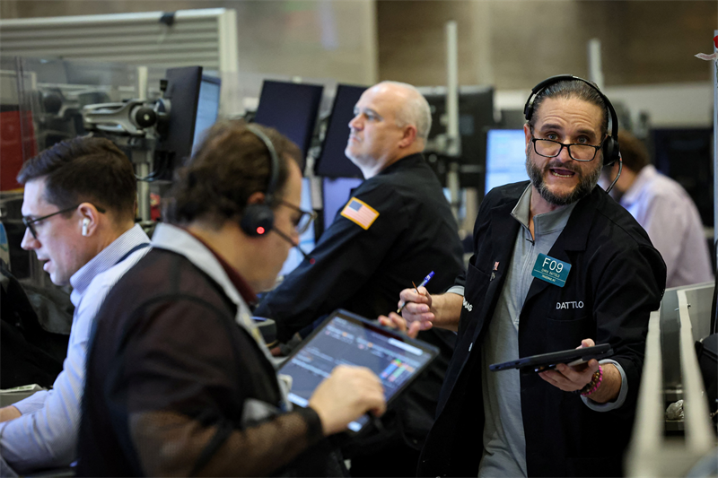 Wall Street hésite après les records