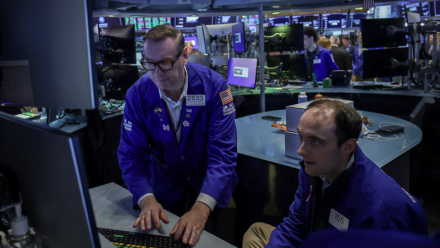 Wall Street incertain sur les sommets, avant la Fed et les 'Mag 7'