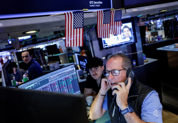 Wall Street : le Dow Jones de retour au sommet