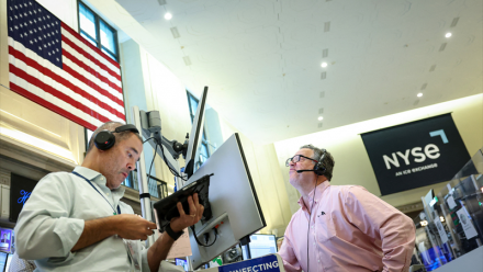 Wall Street : le Nasdaq sous pression avec les 'puces'