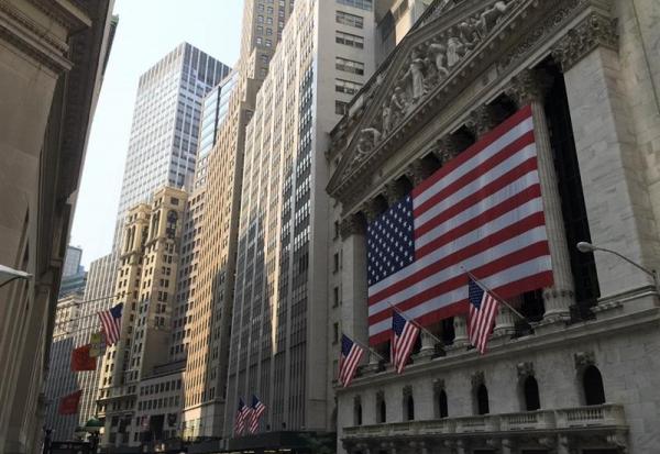Wall Street : le vert l'emporte encore, anticipations monétaires en soutien