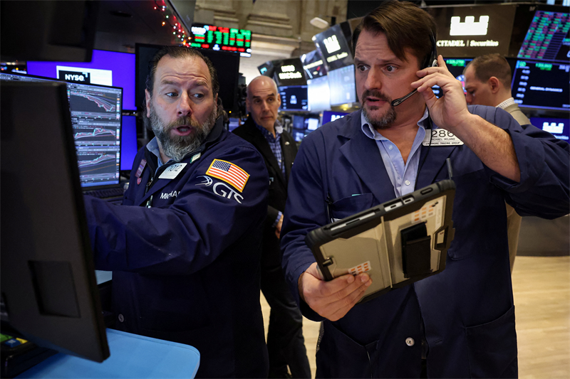 Wall Street : les pressions sur Jerome Powell rendent les marchés perplexes