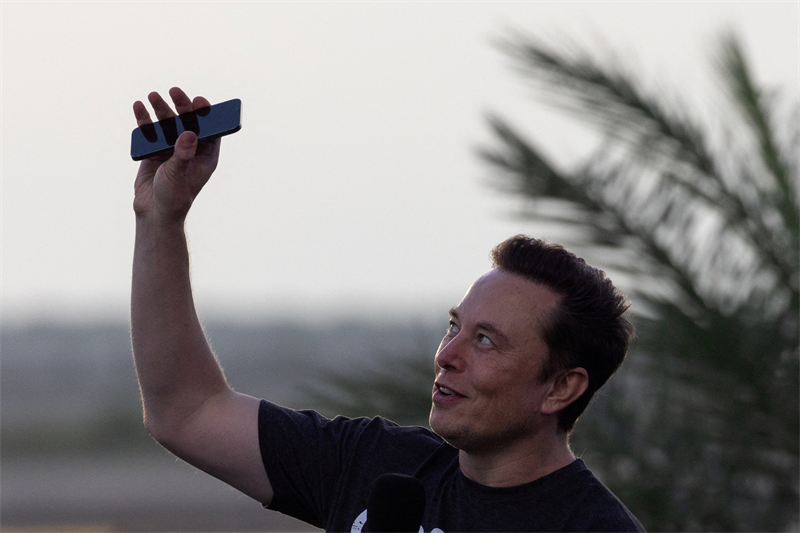 Wall Street marque une pause en attendant SpaceX
