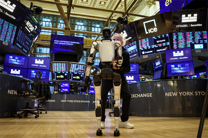 Wall Street : nouveau record du Dow Jones, consolidation pour le Nasdaq