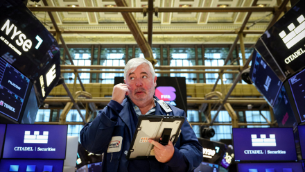 Wall Street retombe, sur fond d'incertitude géopolitique persistante