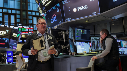 Wall Street s'enfonce dans le rouge, miné par l'inflation et les craintes sur l'IA