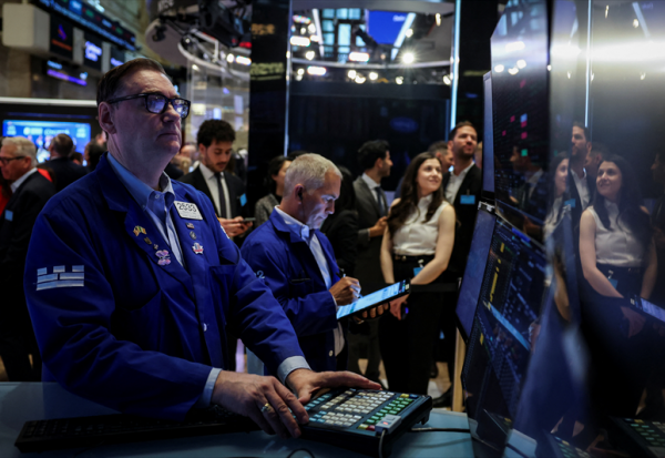 Wall Street sous pression, les rendements obligataires sous surveillance